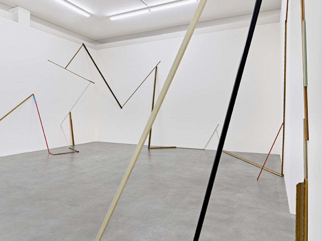 <p>Rauminstallation detail
Kunstraum Bürkle Freiburg 2018
Bilderrahmenleisten
Foto Bernhard Strauss</p>