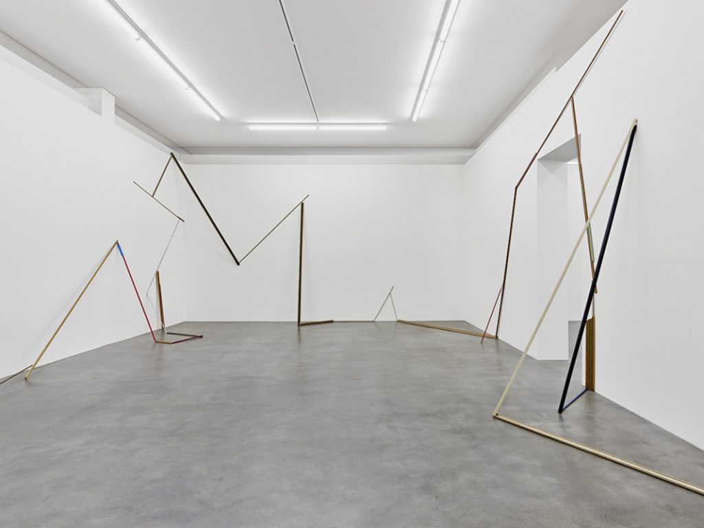 <p>Rauminstallation
Kunstraum Bürkle Freiburg 2018
Bilderrahmenleisten
Foto Bernhard Strauss</p>